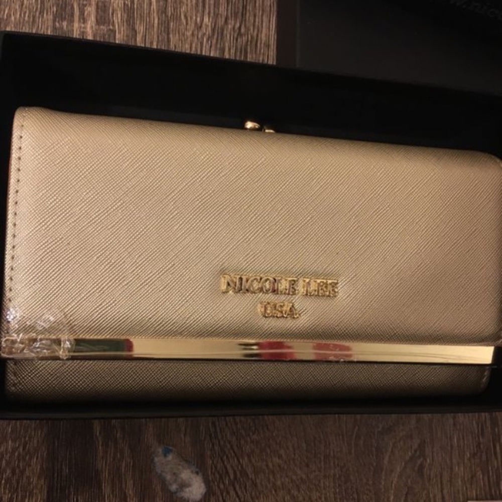 Wallets - Picture 3 of 4